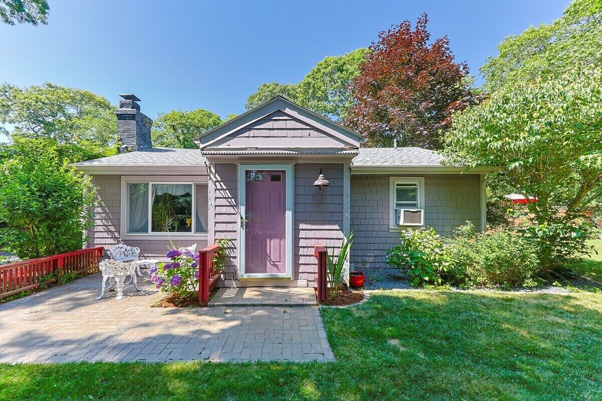 Family House, Private Bathroom, Pool View | Garden