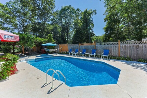 Family House, Private Bathroom, Pool View | Garden
