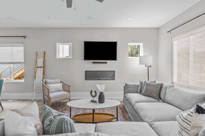 Unclassified image, 3 of 33, button