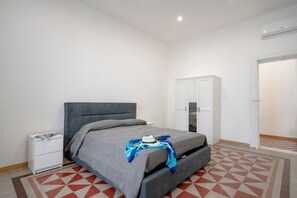 3 soverom og strykejern/-brett