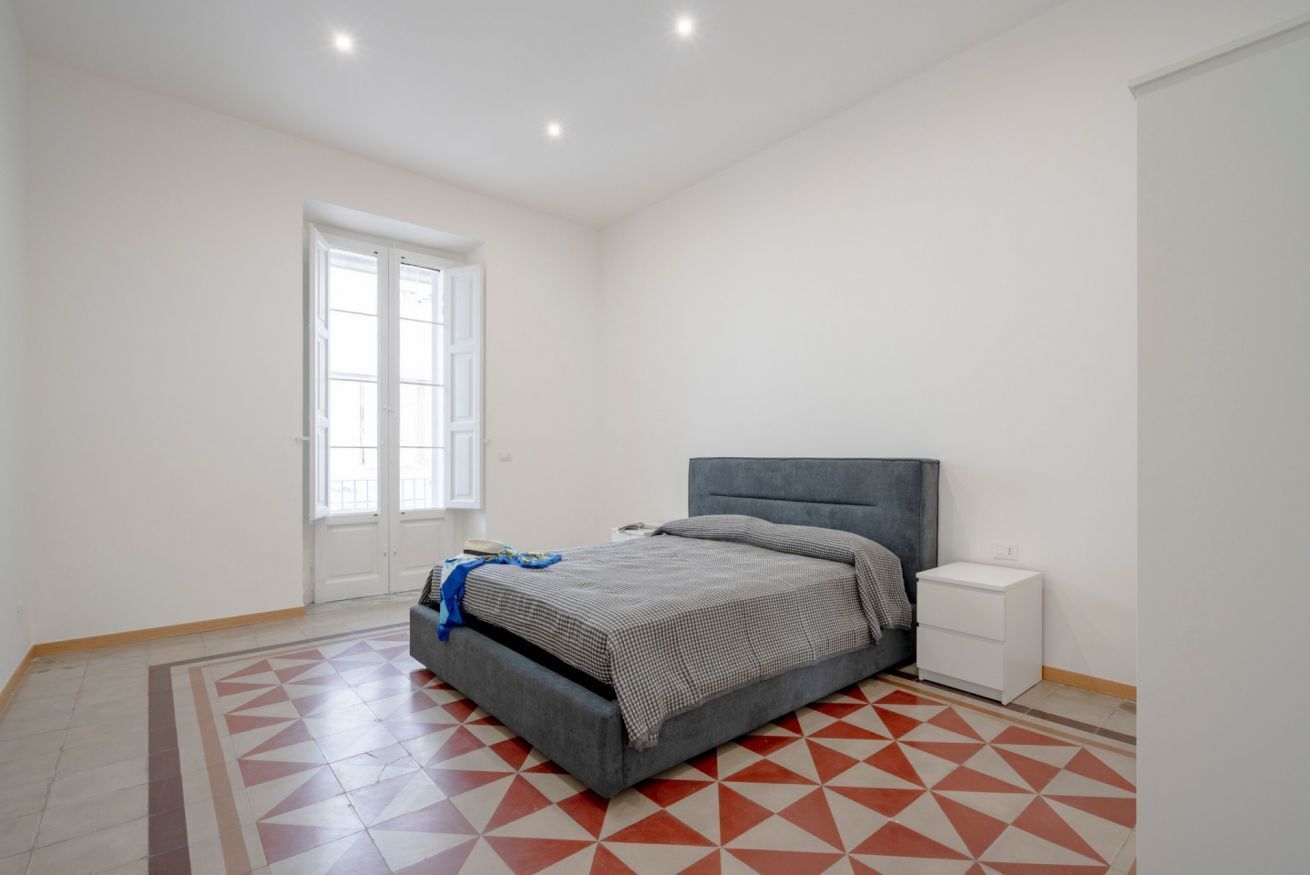3 chambres, fer et planche à repasser