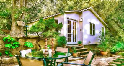 Hollywood Hills Guest House+Views+Outdoor Patio+Garden+Free Street Parking