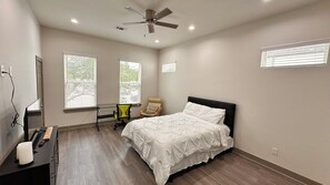 3 bedrooms, desk, iron/ironing board, travel crib