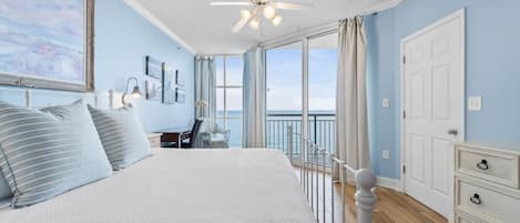 Condo, 1 King Bed with Sofa bed (Palacio 802)