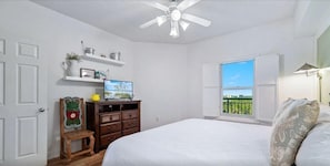 Condo, 1 King Bed with Sofa bed (Palacio 802)