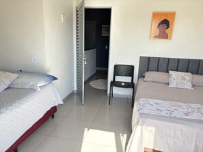 WiFi, bed sheets