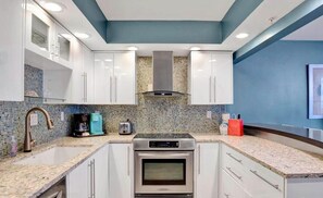 Bloc d'apartaments, diversos llits (SeaSpray West 203-Gulf Front) | Cuina privada