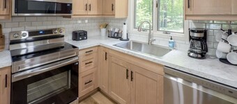 Rider’s Getaway•Direct Trail Access +Lakeside Stay