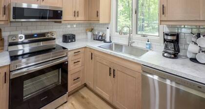 Rider’s Getaway•Direct Trail Access +Lakeside Stay