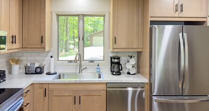 Rider’s Getaway•Direct Trail Access +Lakeside Stay