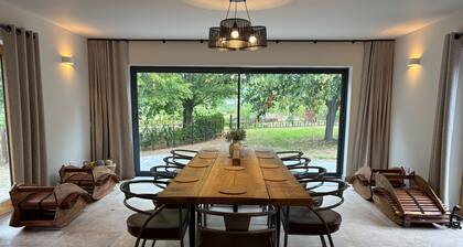 Lime Tree House - Sleeps 12 - Hot Tub