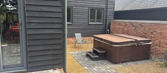 Lime Tree House - Sleeps 12 - Hot Tub
