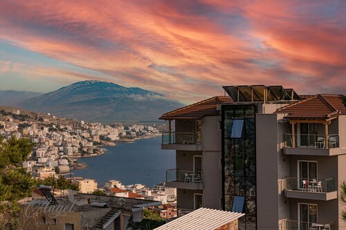 Angel Saranda Palace