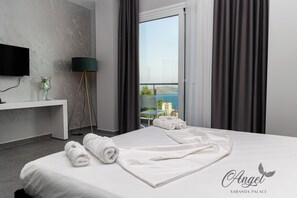 Chambre Triple, balcon, vue mer