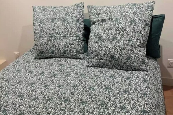 1 habitación, tabla de planchar con plancha y wifi 