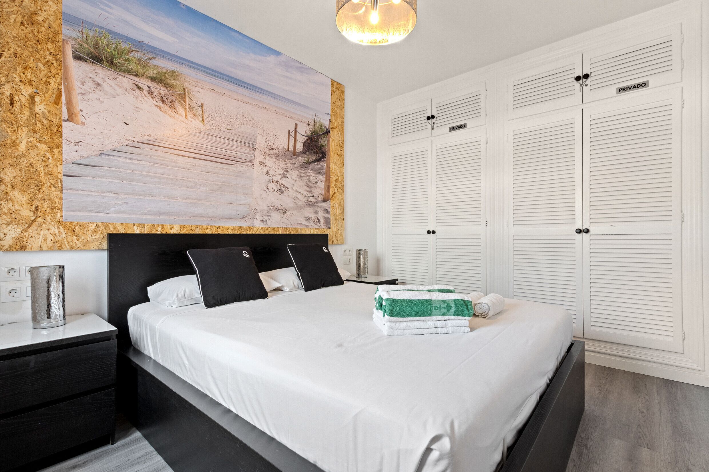 1 chambre, fer et planche à repasser, lit parapluie, Wi-Fi gratuit