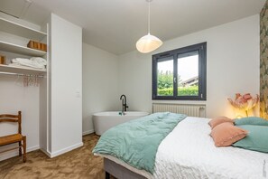 2 bedrooms, iron/ironing board, bed sheets - La Villa des Mûriers - Lavaur - Garden (Lavaur)