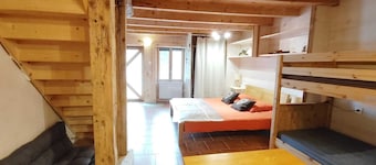 Sweet typical appartment in our typic Bauge Farmhouse, with Nordic Bath