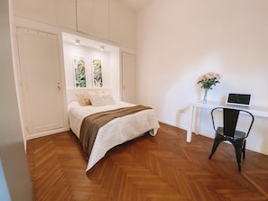 1 chambre, fer et planche à repasser, accès Internet, draps fournis