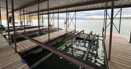 Waterfront Lovers Cabin with Private Dock. Pet-Friendly!