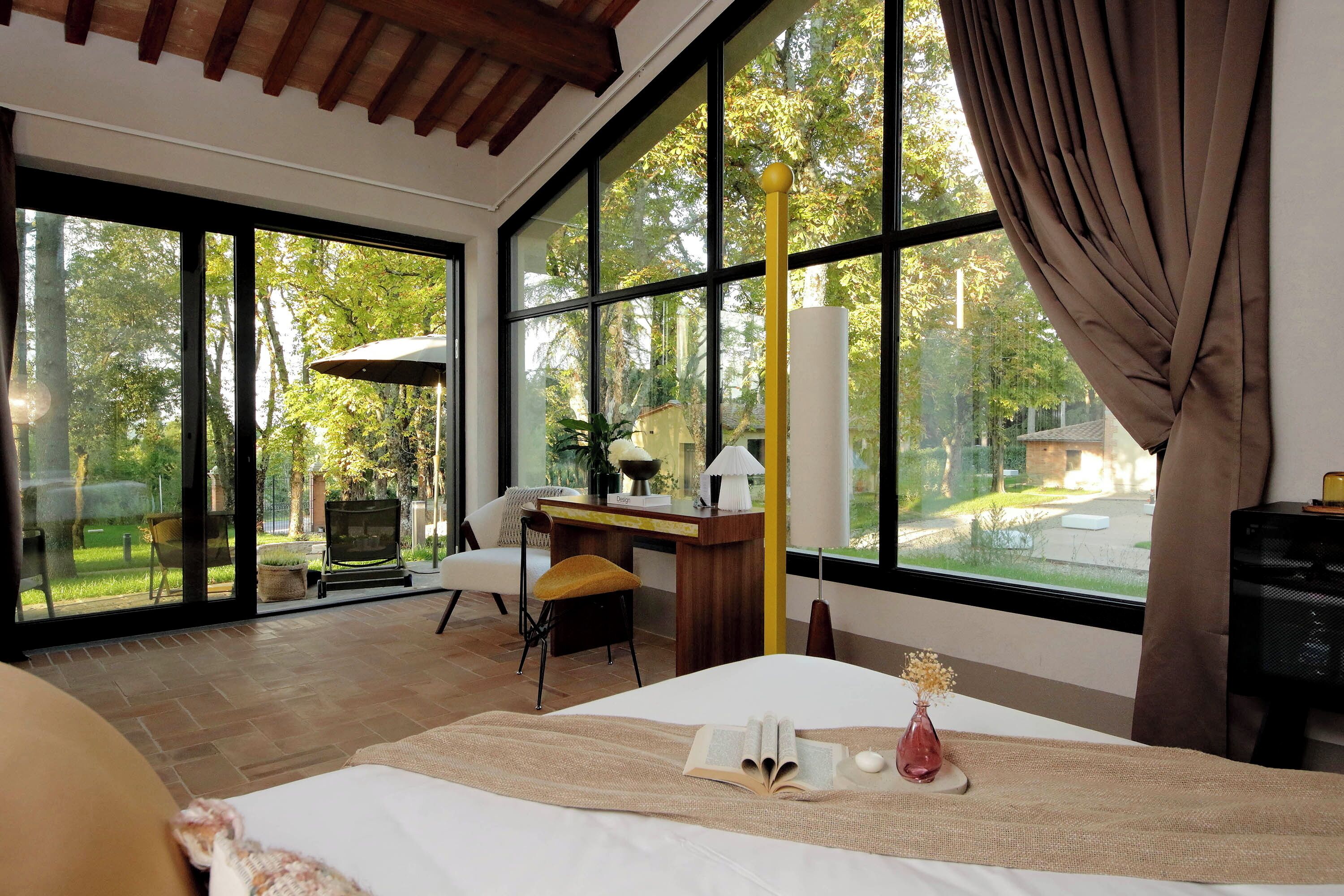 Quarto casal luxo | Edredons de pluma, camas com colchões pillow-top