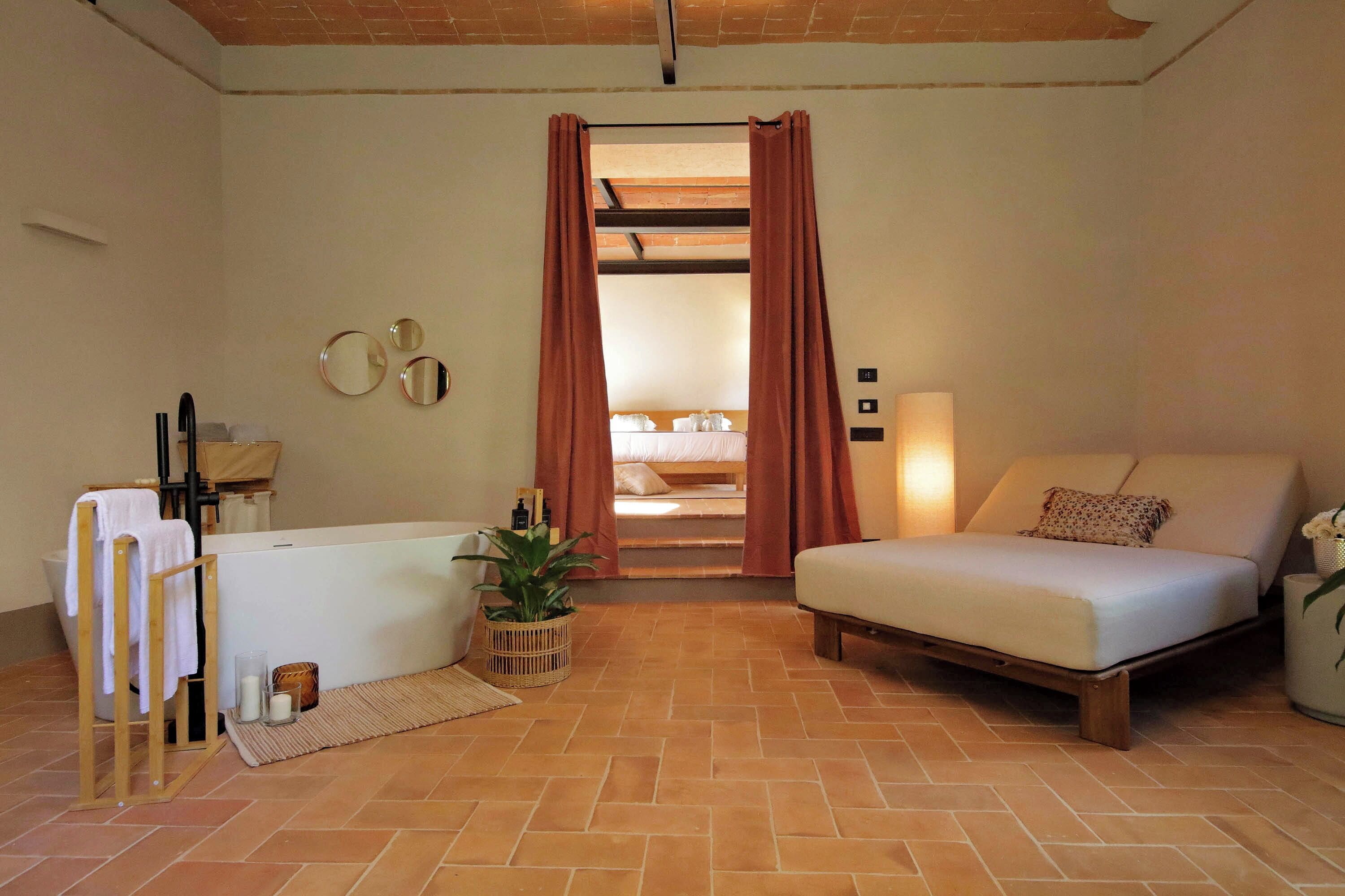 Suite, vista giardino | Copriletto in piuma, materassi a doppio strato, con stile personalizzato