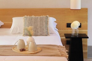 Suite, vista al jardín | Servicio a la habitación