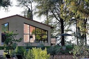 Façana frontal de l'allotjament