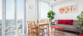 Entertainment District Suites -DT TO