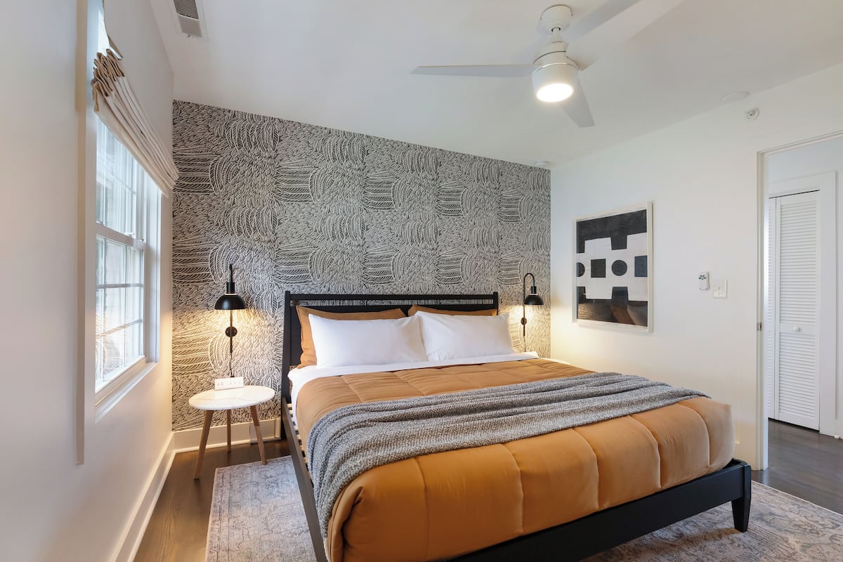 Individually decorated, individually furnished, desk, free WiFi