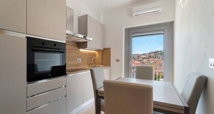 Apartment 'A Prima Vista Varazze' mit Meerblick, WLAN und Klimaanlage