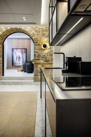 Superior Suite | Private kitchenette
