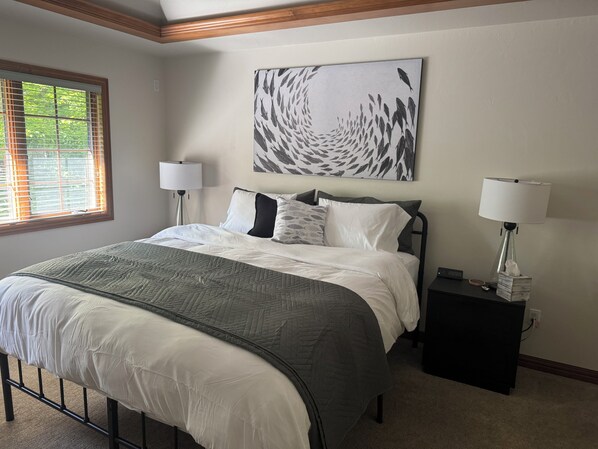 3 bedrooms, iron/ironing board, travel cot, free WiFi