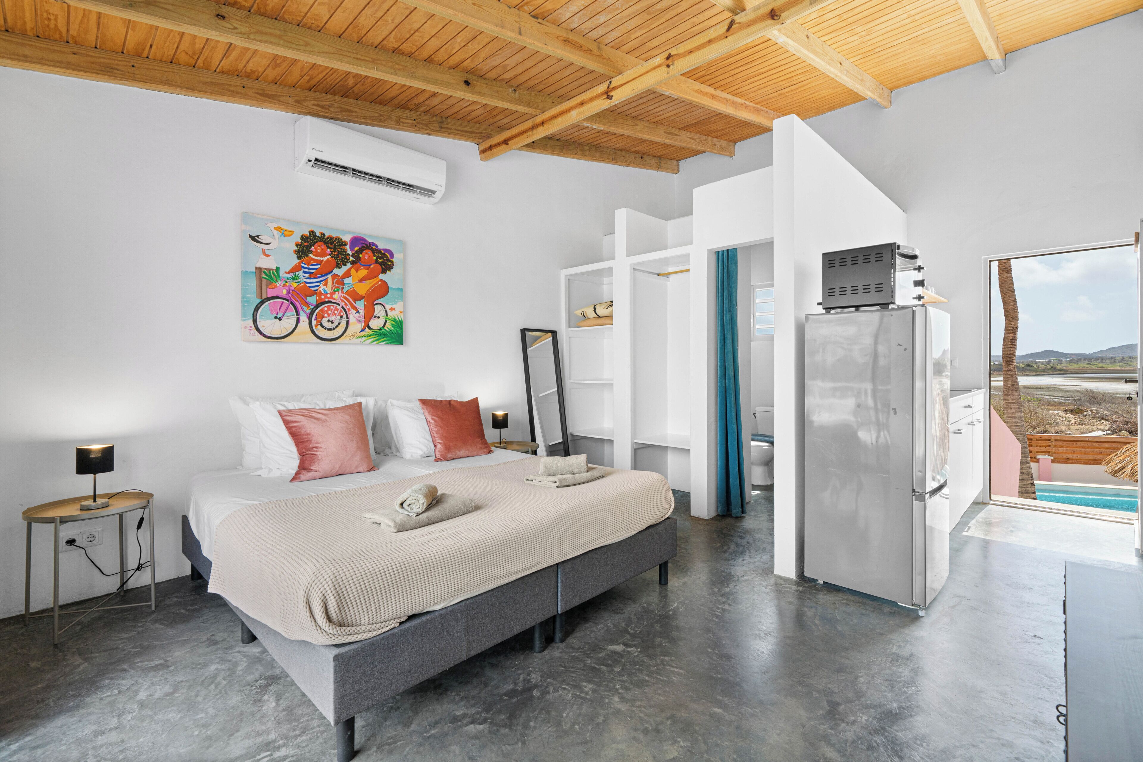 Studio Suite, 1 King Bed | Free WiFi