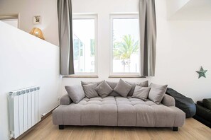 Villa (6 Bedrooms) | Interior