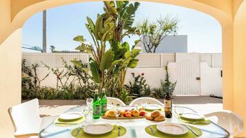 Villa (3 Bedrooms) | Exterior