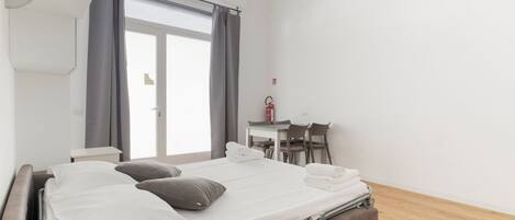 1 غرفة نوم ومكواة/لوح كي