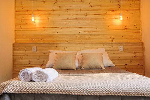 | White cabin | Fireplace, fireplace, tranquility, ideal for families and friends