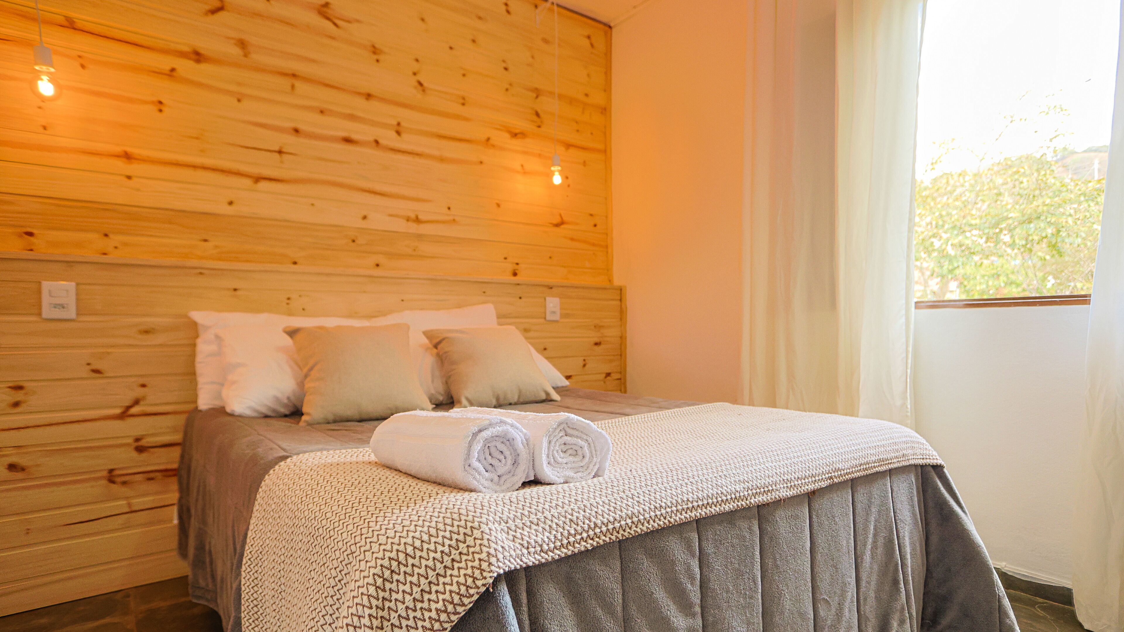 2 quartos, Wi-Fi de cortesia, roupa de cama