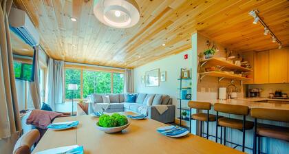 Sugarloaf - Walk to Lift in Ski Boots