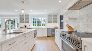 Microwave, oven, stovetop, coffee/tea maker