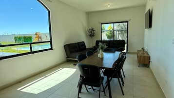 Departamento familiar, vista al jardín | Vista al jardín