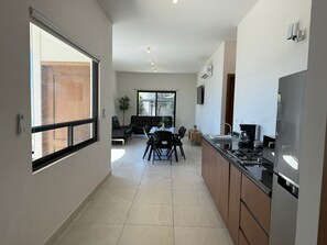 Appartement Familial, vue jardin | Salle à manger