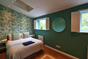 5 habitaciones, tabla de planchar con plancha y wifi gratis 
