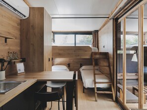 Family House | In-room safe, free WiFi, bed sheets