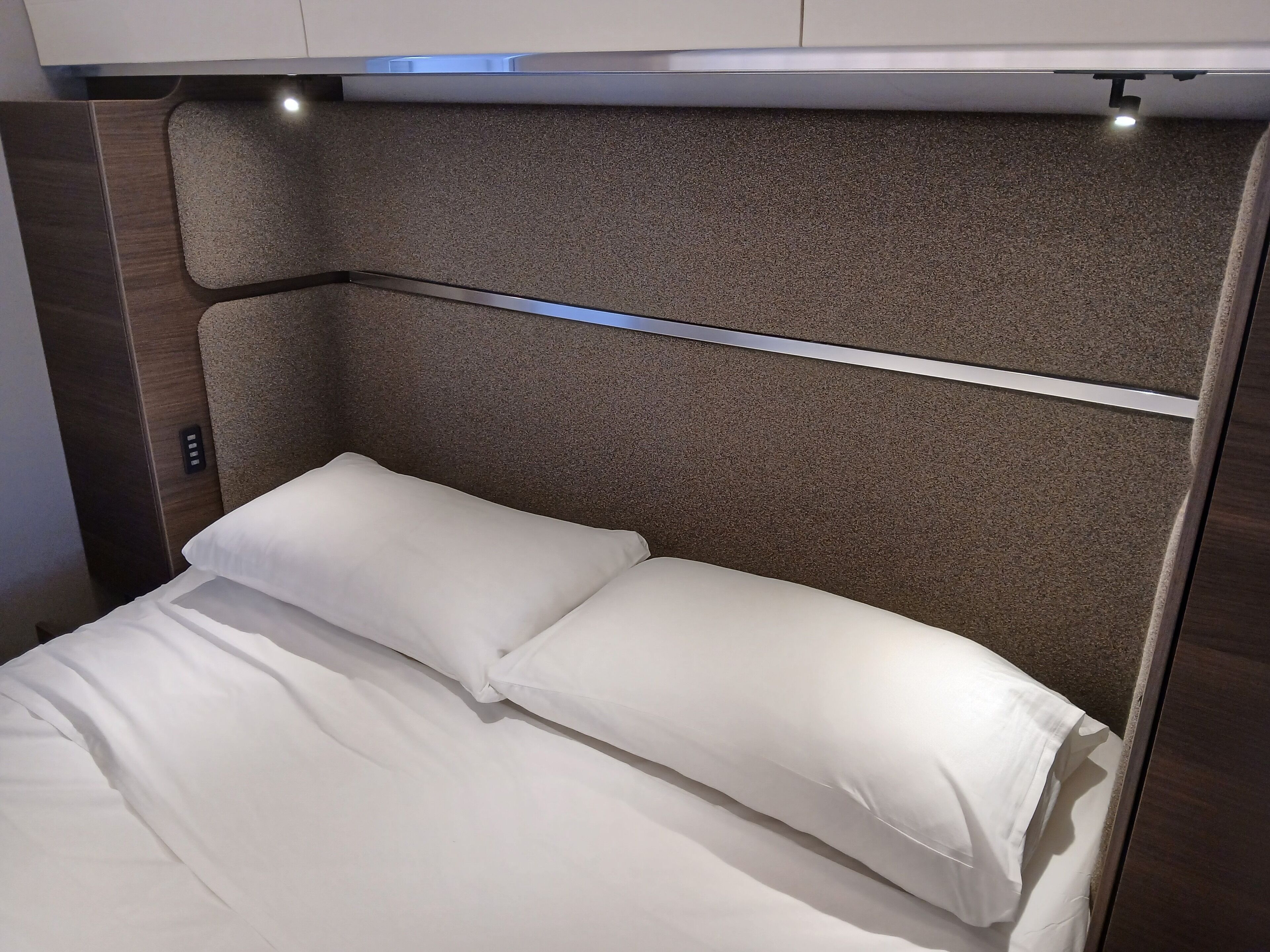 Mobile Unterkunft | Zimmersafe, kostenloses WLAN, Bettwäsche