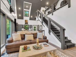 Smart TV, lareira, videogames, DVD player