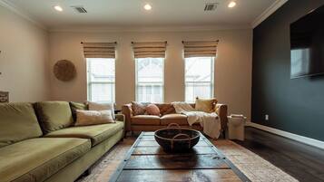 Smart TV, books, offices, computer monitors