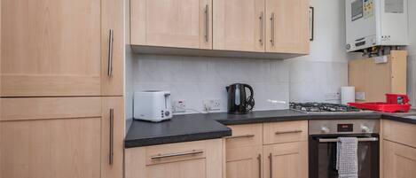 Frigorífic, forn, placa de cuina i rentaplats