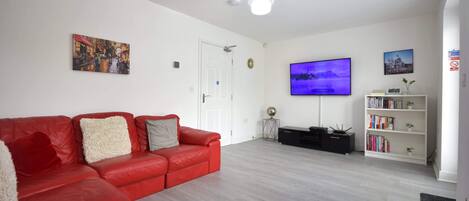 Téléviseur, jeux vidéo, bureau